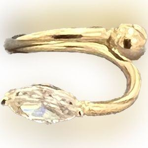 NWOT 14k BELLY BUTTON RING WITH CUBIC